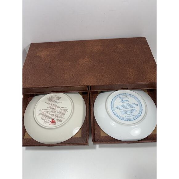 Bradex Seasons Cabinet Plates Cats Friends Etc Porcelain 7.75” Lot Of 7 & Case - Picture 5 of 13